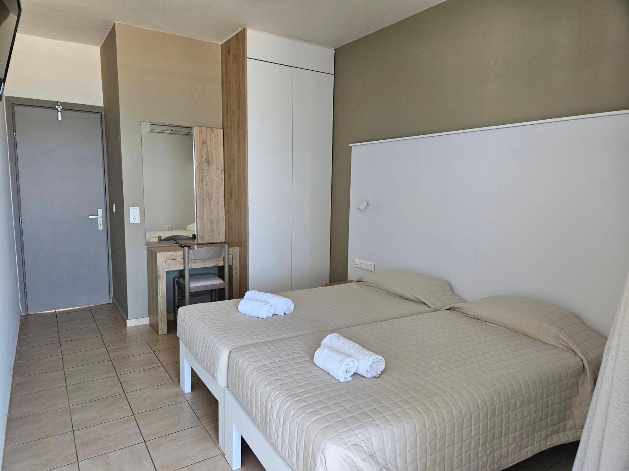 Blue Sky Hotel Apartments Réthimno Szoba fotó