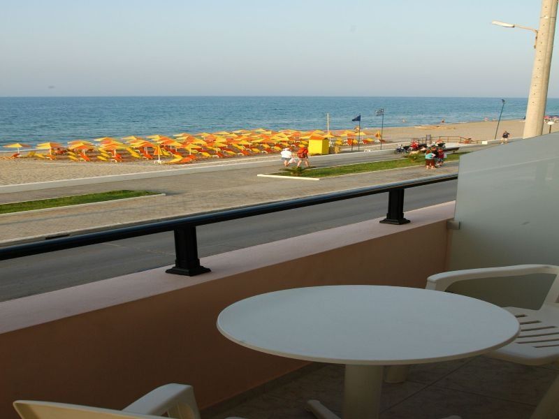 Blue Sky Hotel Apartments Réthimno Kültér fotó